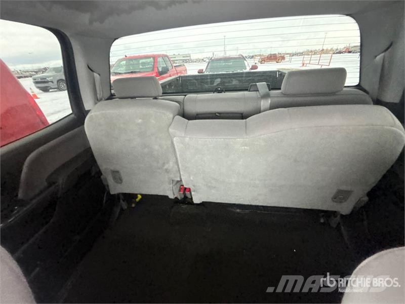 Chevrolet Silverado 1500 4x4 Crew Cab Pickup Andere Transporter