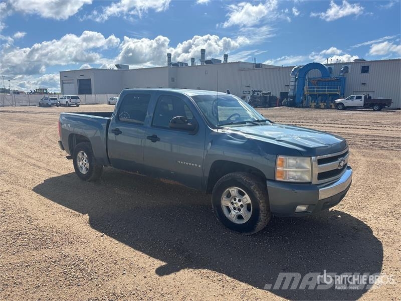 Chevrolet Silverado 1500 LT 4x4 Crew Cab Pickup Ostalo