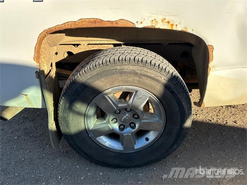 Chevrolet Silverado 1500 LT 4x4 Crew Cab Pickup Furgoni altro