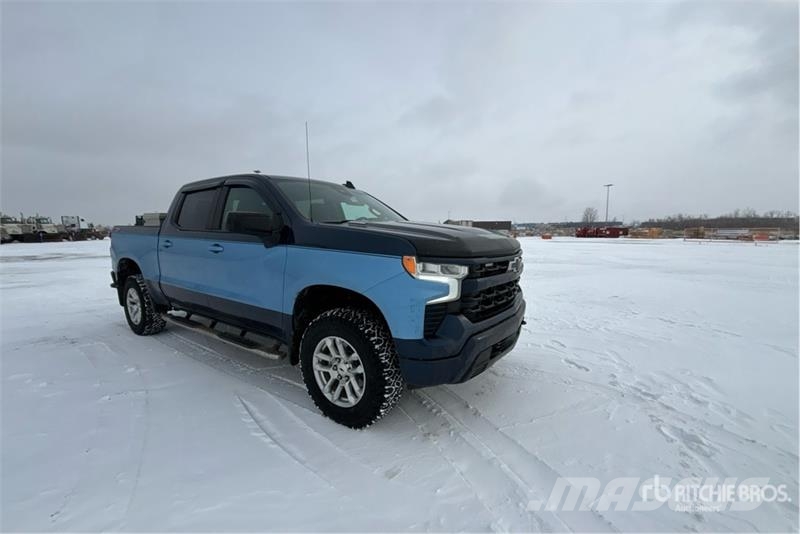 Chevrolet Silverado 1500 RST 4x4 Crew Cab Pickup Drugi
