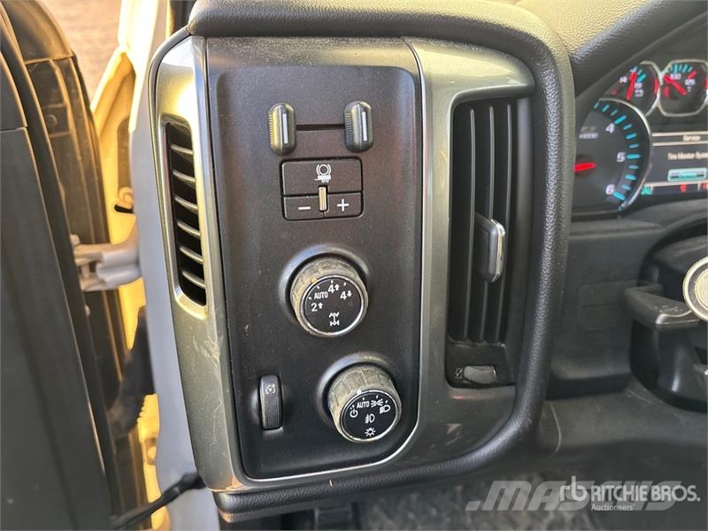 Chevrolet Silverado 1500 LT 4x4 Crew Cab Pickup Drugi