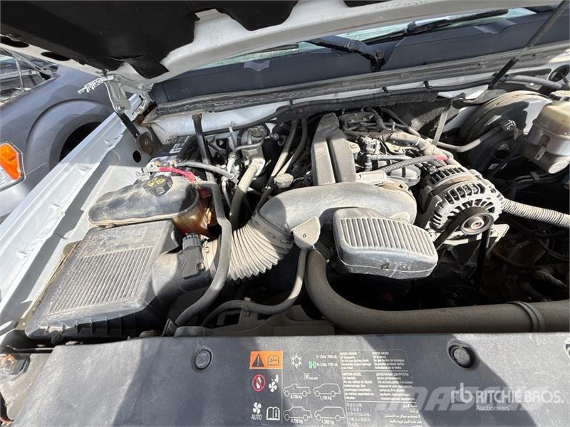 Chevrolet Silverado 1500 LT 4x4 Extended Cab Pickup Muu