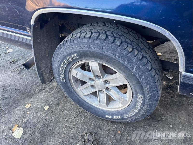 Chevrolet Silverado 1500 Z71 4x4 Pickup Altele