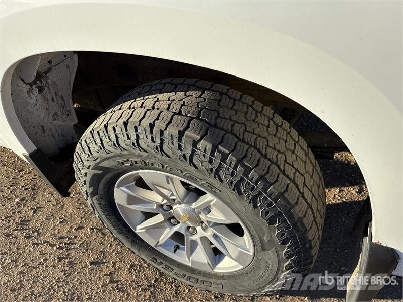Chevrolet Silverado 1500 LT 4x4 Crew Cab Pickup Інше