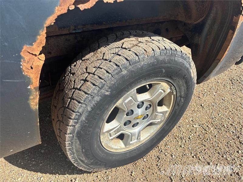 Chevrolet Silverado 1500 LT 4x4 Crew Cab Pickup Ostalo
