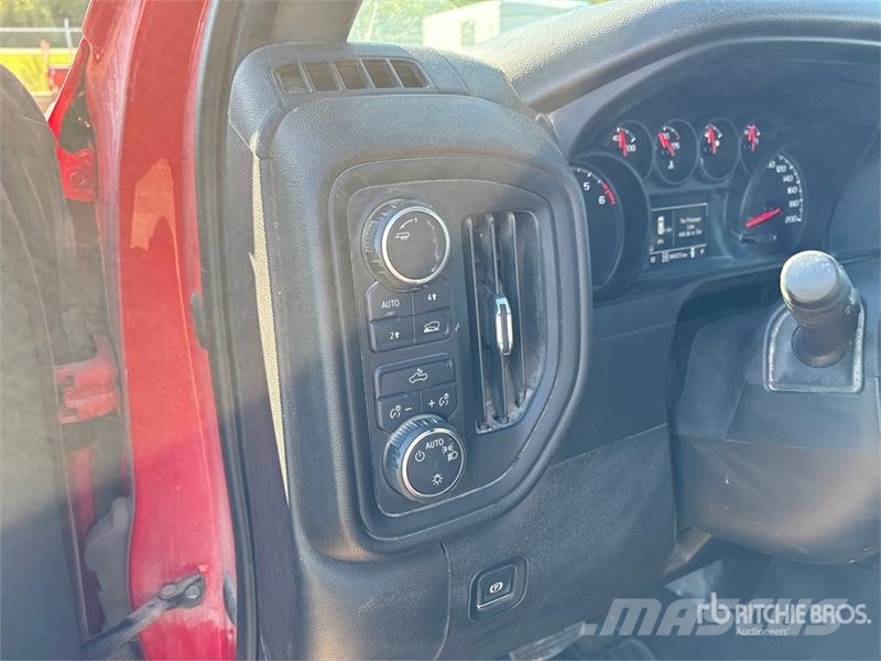 Chevrolet Silverado 1500 Custom 4x4 Extended Cab Pickup Anders
