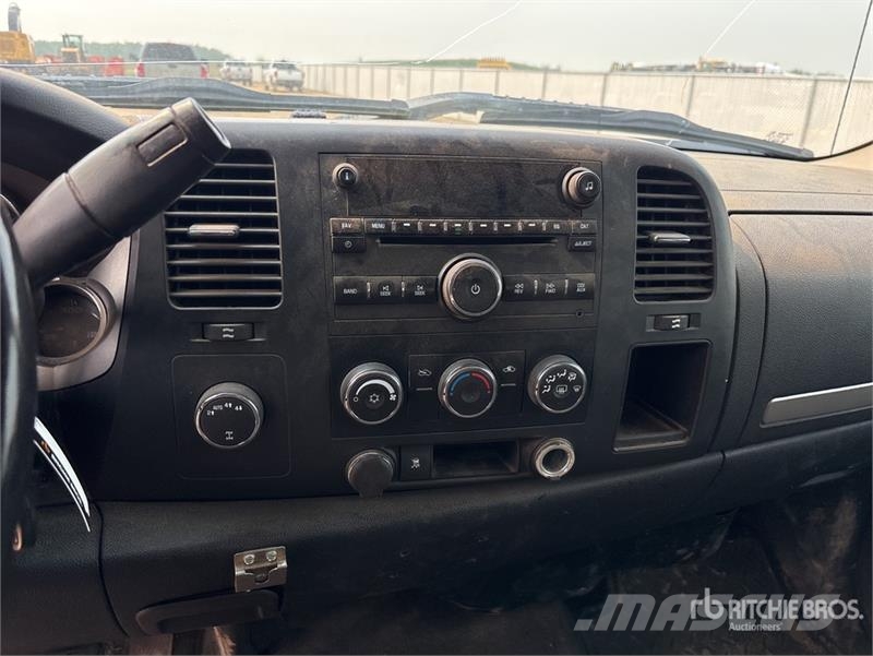 Chevrolet Silverado 1500 LT 4x4 Crew Cab Pickup Ostalo