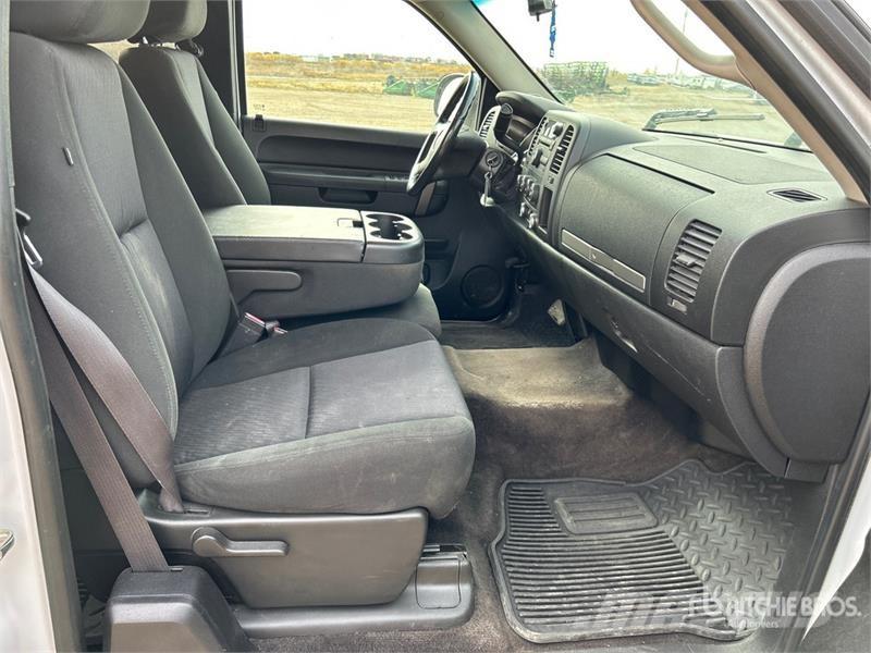 Chevrolet Silverado 1500 LT 4x4 Extended Cab Pickup Muut autot