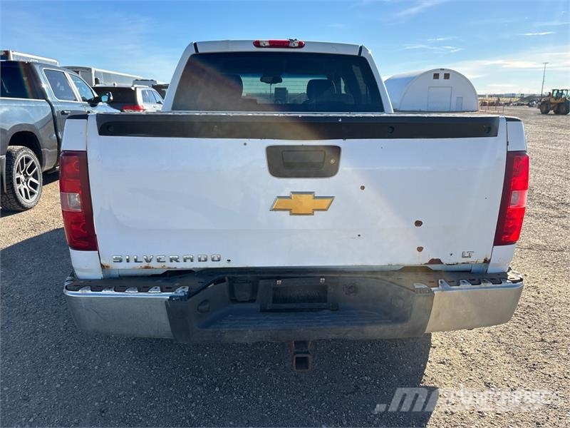 Chevrolet Silverado 1500 LT 4x4 Crew Cab Pickup Anders