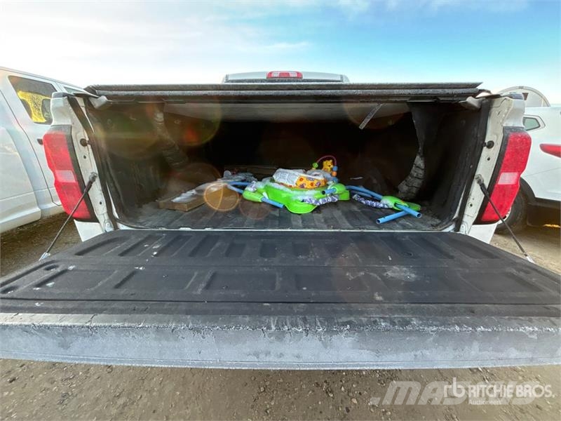 Chevrolet Silverado 1500 LT 4x4 Crew Cab Pickup Drugi