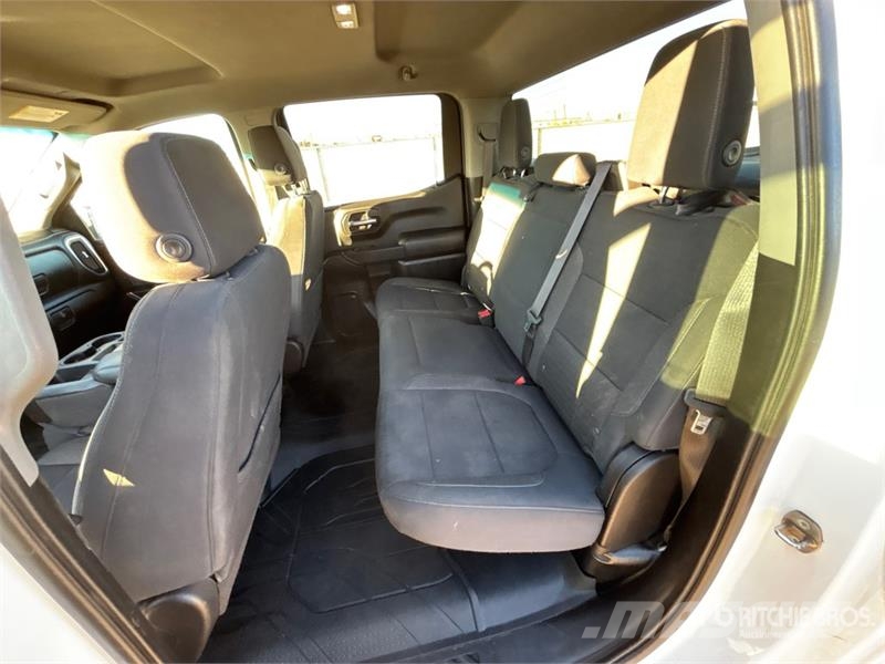 Chevrolet Silverado 1500 LT 4x4 Crew Cab Pickup Інше