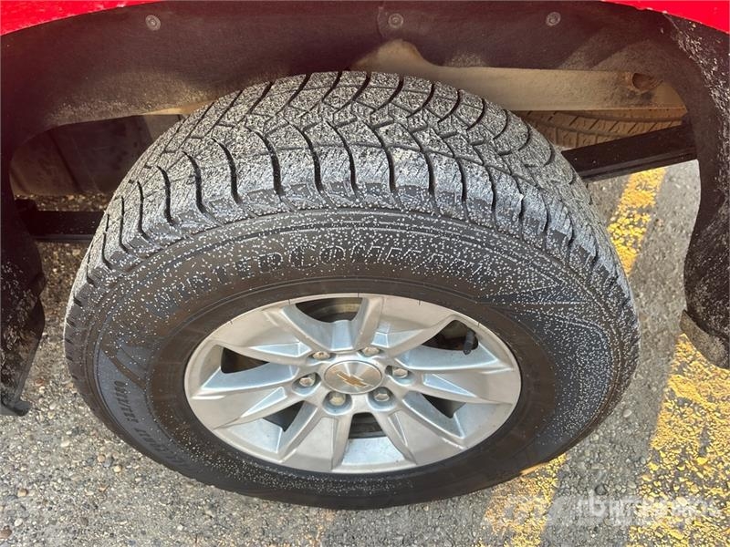 Chevrolet Silverado 1500 LT 4x4 Crew Cab Pickup Drugi