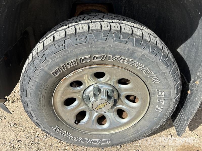 Chevrolet Silverado 1500 LT 4x4 Extended Cab Pickup Muu