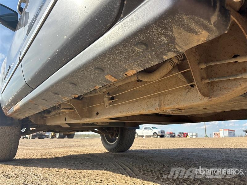 Chevrolet Silverado 1500 LTZ 4x4 Crew Cab Pickup Autre fourgon / utilitaire