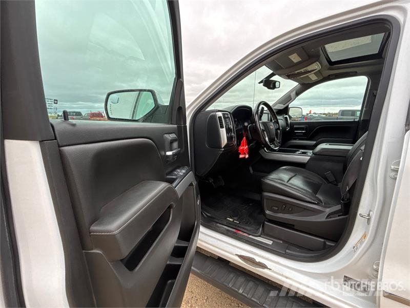 Chevrolet Silverado 1500 LT 4x4 Crew Cab Pickup Další