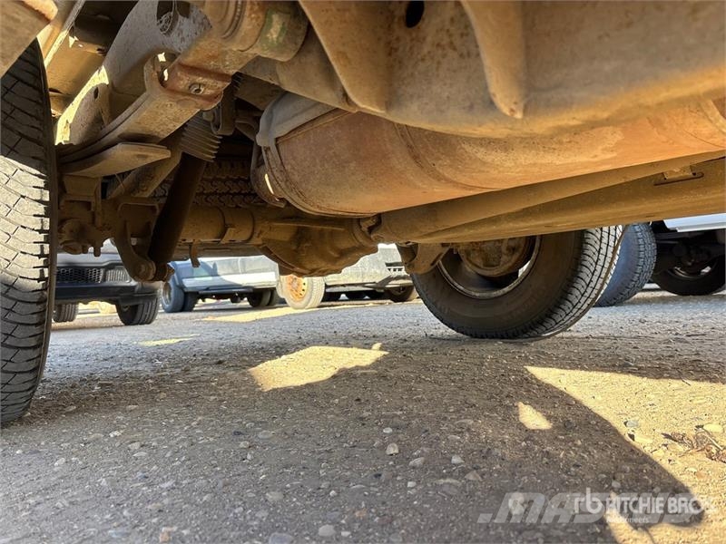 Chevrolet Silverado 1500 LT 4x4 Crew Cab Pickup Furgoni altro