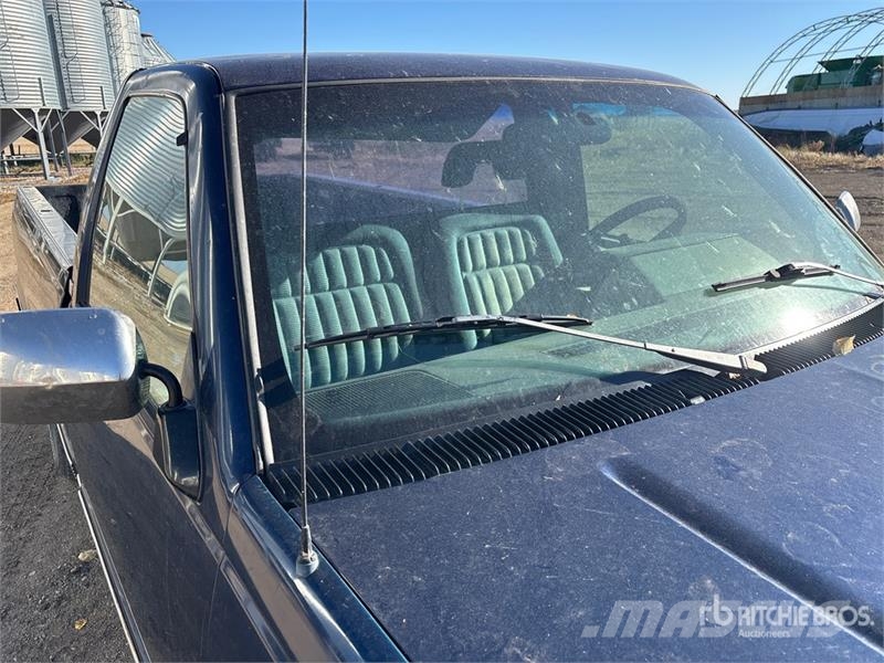 Chevrolet Silverado 1500 Z71 4x4 Pickup Altele