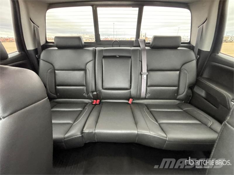 Chevrolet Silverado 1500 LT 4x4 Crew Cab Pickup Další