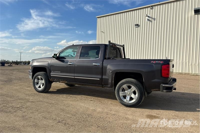 Chevrolet Silverado 1500 LTZ 4x4 Crew Cab Pickup Andere Transporter