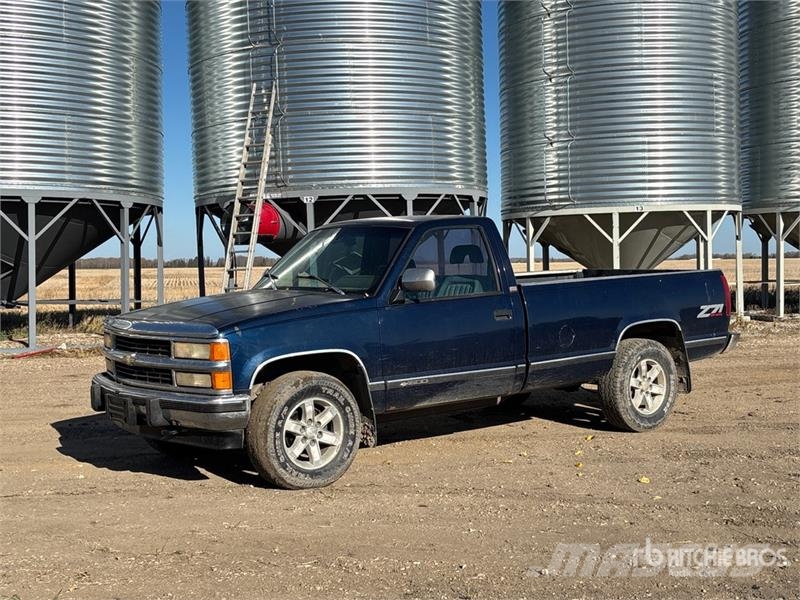 Chevrolet Silverado 1500 Z71 4x4 Pickup Altele