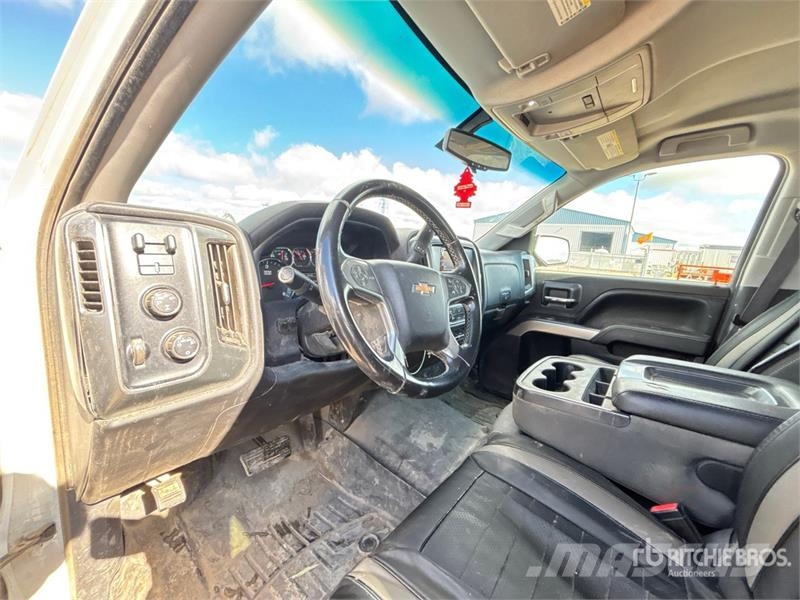 Chevrolet Silverado 1500 LT 4x4 Crew Cab Pickup Drugi