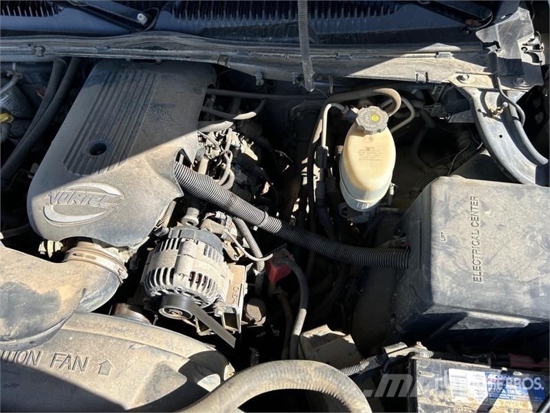 Chevrolet Silverado 1500 4x4 Crew Cab Pickup Прочие фургоны