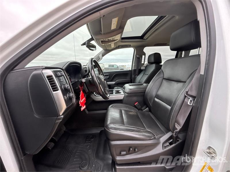 Chevrolet Silverado 1500 LT 4x4 Crew Cab Pickup Další