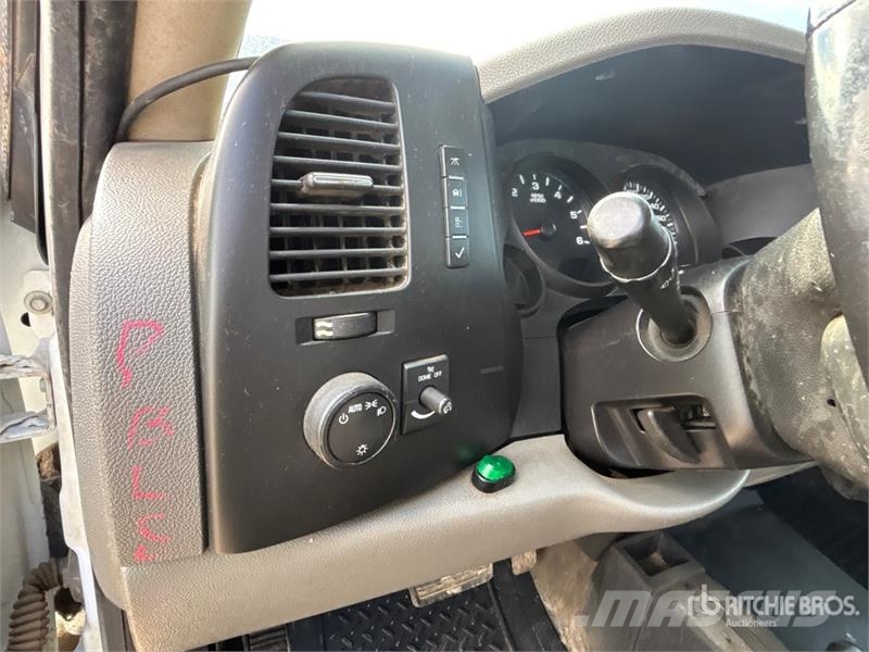 Chevrolet Silverado 1500 4x4 Extended Cab Pickup Ostalo