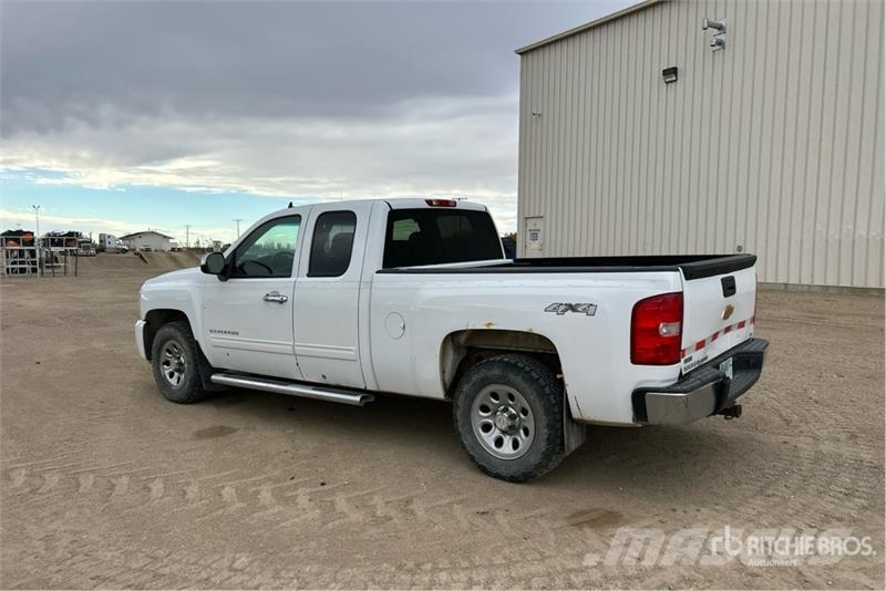 Chevrolet Silverado 1500 LS 4x4 Extended Cab Pickup Anders