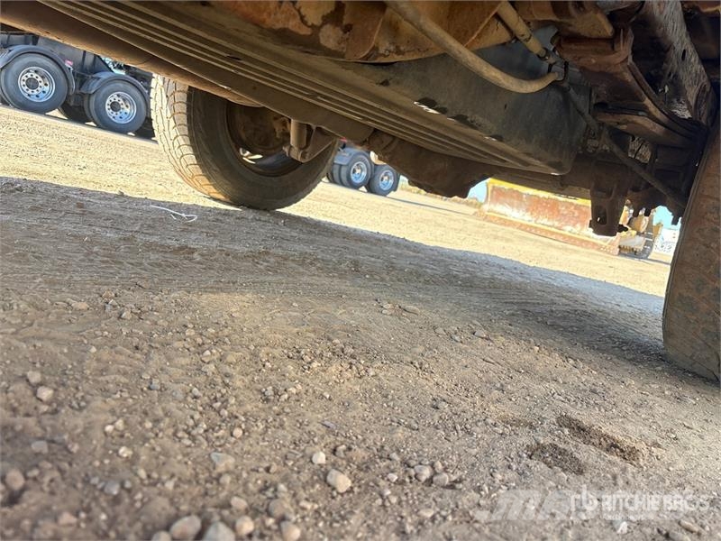 Chevrolet Silverado 1500 LS 4x4 Crew Cab Pickup Andre