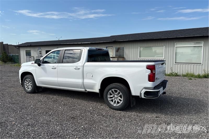 Chevrolet Silverado 1500 Z71 4x4 Crew Cab Pickup 其他