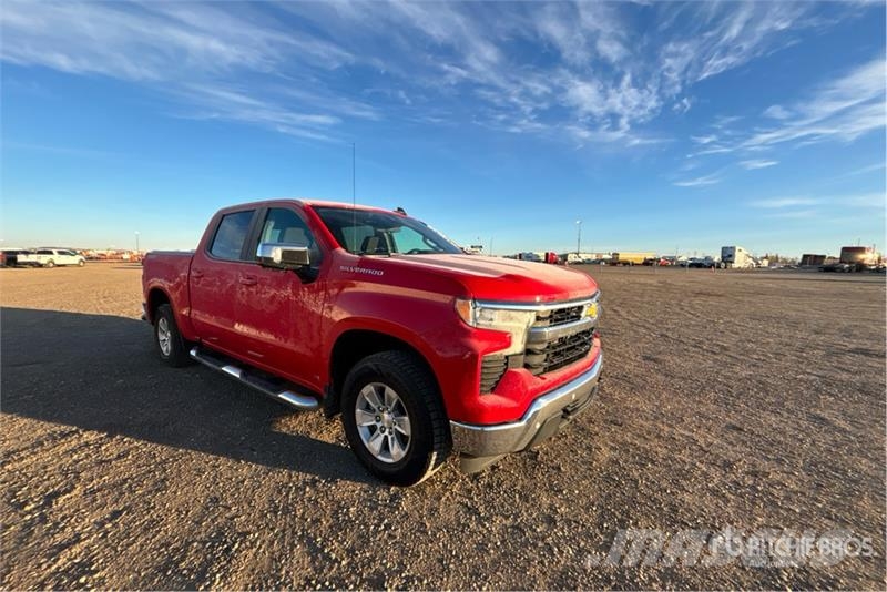 Chevrolet Silverado 1500 LT 4x4 Crew Cab Pickup Drugi
