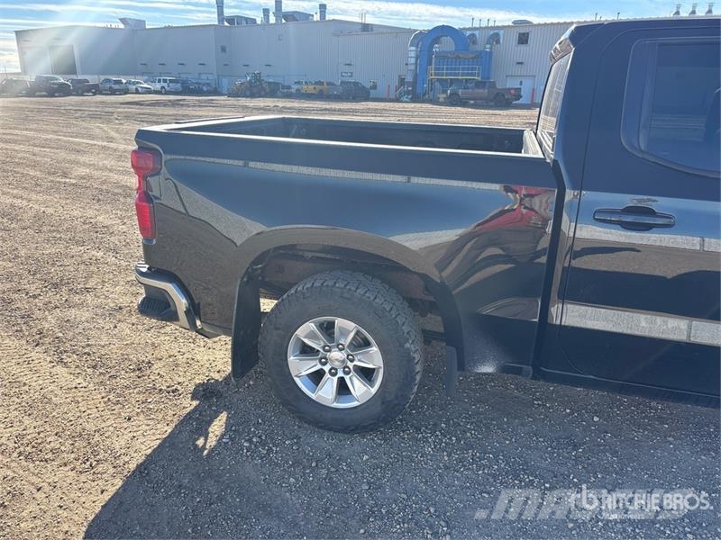Chevrolet Silverado 1500 LT 4x4 Crew Cab Pickup 其他