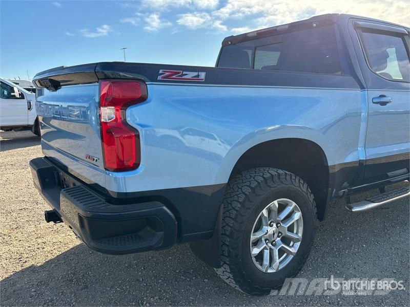 Chevrolet Silverado 1500 4x4 Crew Cab Pickup Drugi