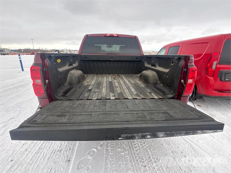 Chevrolet Silverado 1500 4x4 Crew Cab Pickup Andere Transporter