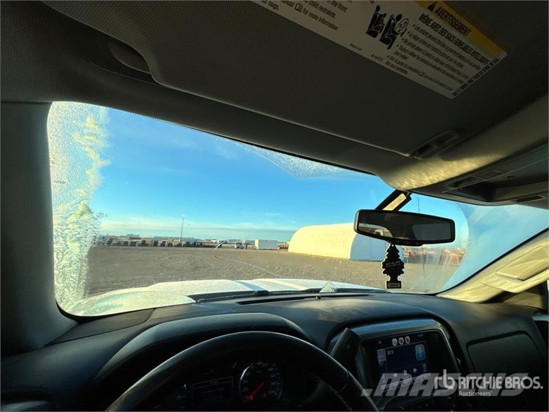 Chevrolet Silverado 1500 LT 4x4 Crew Cab Pickup Drugi
