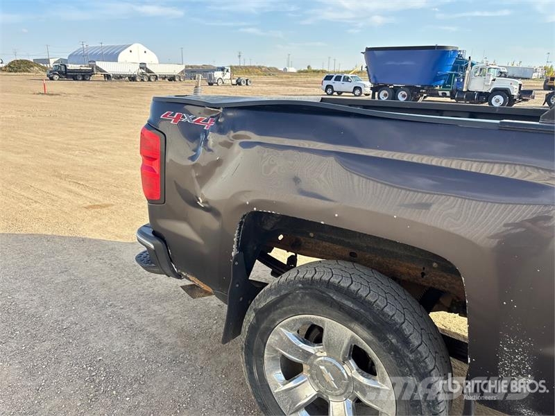 Chevrolet Silverado 1500 LTZ 4x4 Crew Cab Pickup Autre fourgon / utilitaire