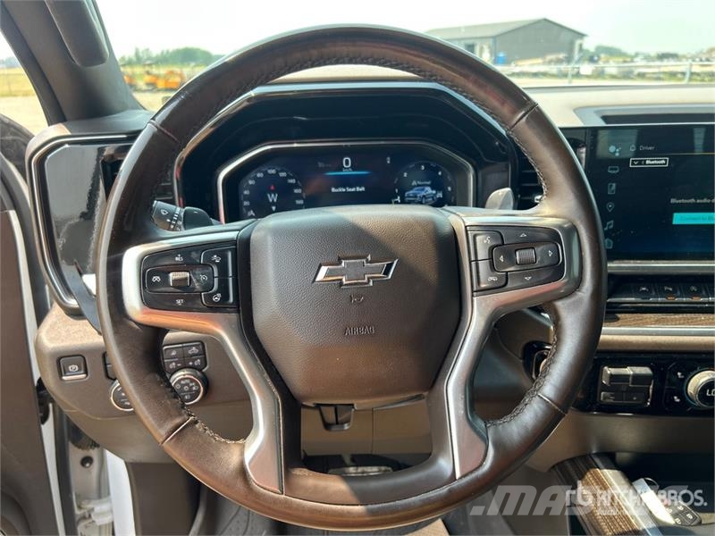 Chevrolet Silverado 1500 RST 4x4 Crew Cab Pickup Ostalo