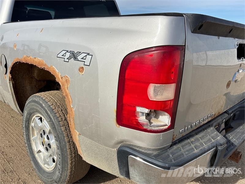 Chevrolet Silverado 1500 LT 4x4 Crew Cab Pickup Ostalo