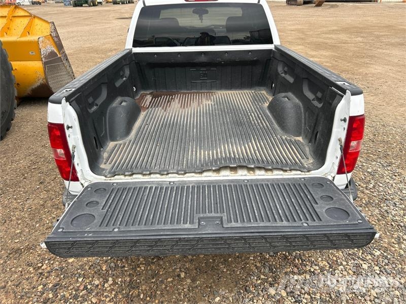Chevrolet Silverado 1500 LS 4x4 Extended Cab Pickup Anders