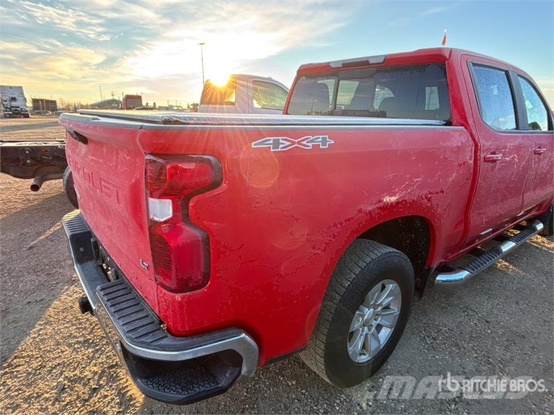 Chevrolet Silverado 1500 LT 4x4 Crew Cab Pickup Drugi