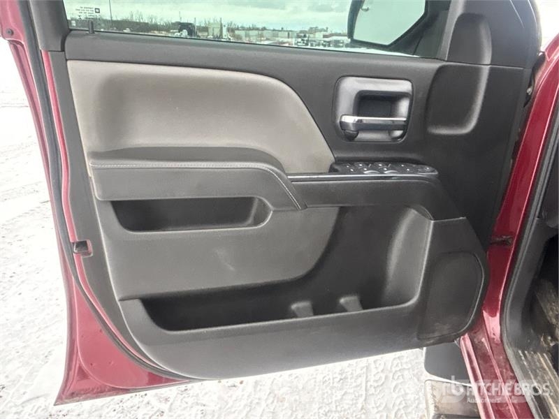 Chevrolet Silverado 1500 4x4 Crew Cab Pickup Andere Transporter