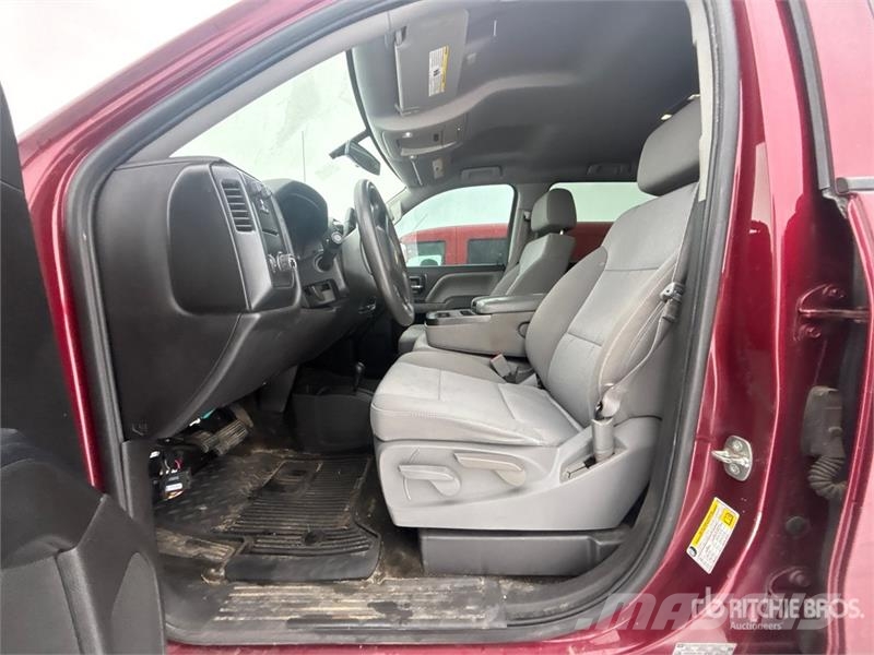 Chevrolet Silverado 1500 4x4 Crew Cab Pickup Andere Transporter