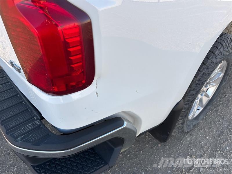 Chevrolet Silverado 1500 LT 4x4 Crew Cab Pickup Інше
