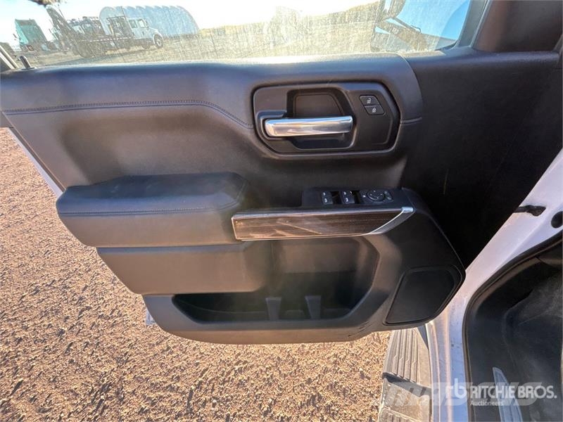 Chevrolet Silverado 1500 LT 4x4 Crew Cab Pickup Інше