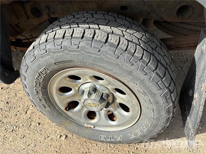 Chevrolet Silverado 1500 LT 4x4 Extended Cab Pickup Muu
