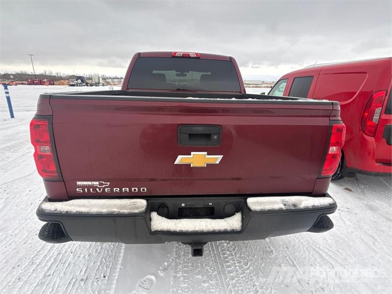 Chevrolet Silverado 1500 4x4 Crew Cab Pickup Andere Transporter