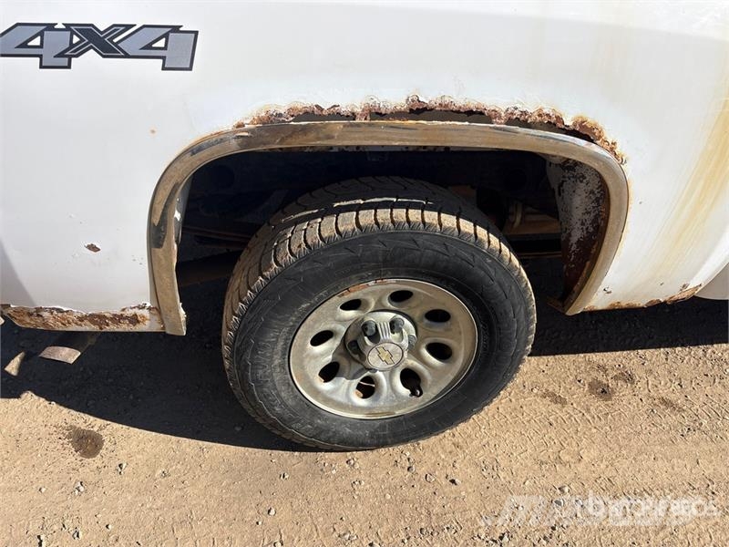 Chevrolet Silverado 1500 LS 4x4 Crew Cab Pickup Andre
