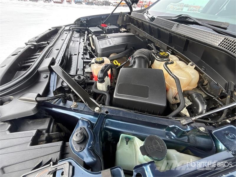 Chevrolet Silverado 1500 RST 4x4 Crew Cab Pickup Drugi