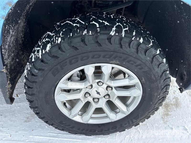 Chevrolet Silverado 1500 RST 4x4 Crew Cab Pickup Drugi